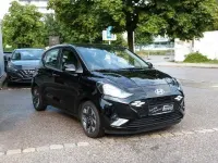 Gebraucht Hyundai i10 Comfort 84 PS (61 kW) 2024 Schwarz Kleinwagen