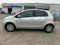 Gebraucht Toyota Yaris Sol 69 PS (50 kW) 2006 Silber Limousine