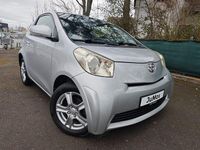 Gebraucht Toyota iQ Basis 68 PS (50 kW) 2009 Silber Kleinwagen