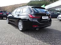 Gebraucht BMW 320e 163 PS (119 kW) 2024 Schwarz Limousine