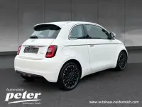 Gebraucht Fiat 500e La Prima 86 kW (118 PS) 2023 Weiß Kleinwagen