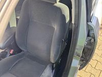 Gebraucht Ford Mondeo Ghia 110 PS (80 kW) 2003 Silber Limousine