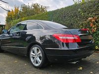 Gebraucht Mercedes E250 204 PS (150 kW) 2009 Schwarz Coupé