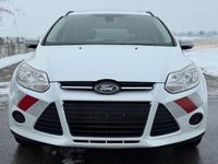 Gebraucht Ford Focus Trend 116 PS (85 kW) 2014 Weiß Limousine