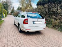 Gebraucht Skoda Octavia 140 PS (102 kW) 2013 Weiß Kombi