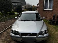 Second-hand Volvo S60 2004 Argintiu Berlinǎ