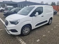 Second-hand Opel Combo Edition 96 CP (70 kW) 2021 Alb Monovolum