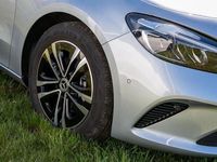 Gebraucht Mercedes B200 Advanced Plus 150 PS (110 kW) 2025 Silber Van / Kleinbus