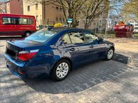 Gebraucht BMW 525 192 PS (141 kW) 2004 Blau Limousine