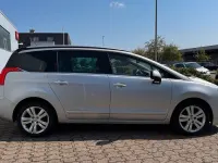 Gebraucht Peugeot 5008 Allure 111 PS (81 kW) 2012 Grau Van / Kleinbus