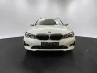 Używany BMW 330e Advantage 190 KM (139 kW) 2022 Biały Kombi