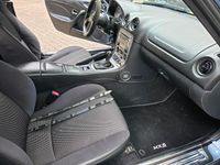 Second-hand Mazda MX5 146 CP (107 kW) 2005 Albastru Cabrio