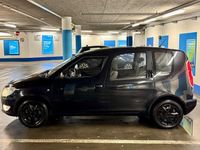 Gebraucht Skoda Roomster 69 PS (50 kW) 2012 Schwarz Van / Kleinbus