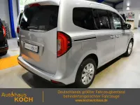 Gebraucht Mercedes EQT200 Premium Plus 89 kW (122 PS) 2024 Silber Van / Kleinbus