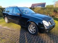 Gebraucht Mercedes E220 Classic 150 PS (110 kW) 2004 Schwarz Kombi