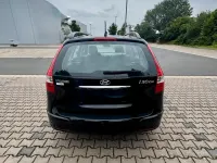 Gebraucht Hyundai i30 109 PS (80 kW) 2012 Schwarz Kombi