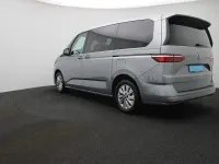 Używany VW Multivan Life 150 KM (110 kW) 2025 Srebrny Minivan