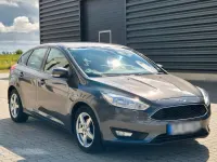 Gebraucht Ford Focus 101 PS (74 kW) 2016 Grau Limousine