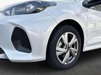 Gebraucht Mazda 2 Exclusive-Line 92 PS (67 kW) 2025 Lunar white Limousine