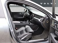 Gebraucht Volvo V60 R-Design 392 PS (288 kW) 2019 Grau Kombi