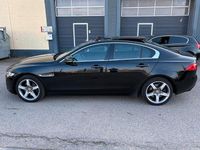 Gebraucht Jaguar XE Pure 179 PS (131 kW) 2016 Schwarz Limousine