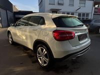 Gebraucht Mercedes GLA180 122 PS (89 kW) 2016 Weiß SUV