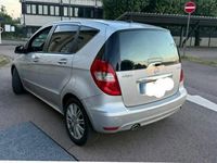 Gebraucht Mercedes A180 109 PS (80 kW) 2010 Silber Kleinwagen