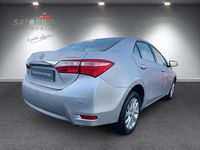 Gebraucht Toyota Corolla Executive 132 PS (97 kW) 2013 Platinsilber metallic Limousine