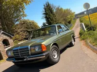 Gebraucht Mercedes 200 109 PS (80 kW) 1983 Grün Limousine