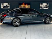 Gebraucht BMW 750 530 PS (389 kW) 2020 Grau Limousine