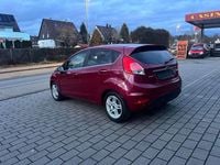 Gebraucht Ford Fiesta Titanium 125 PS (91 kW) 2014 Hot magenta Kleinwagen