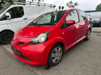 Gebraucht Toyota Aygo Cool 68 PS (50 kW) 2006 Rot Kleinwagen