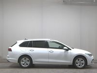 Gebraucht VW Golf VIII Life 150 PS (110 kW) 2024 Weiss Kombi