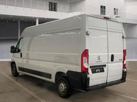 Gebraucht Peugeot Boxer 140 PS (102 kW) 2023 Silber Van