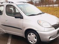 Gebraucht Toyota Yaris 106 PS (77 kW) 2001 Grau Kombi