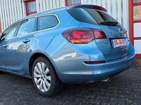 Gebraucht Opel Astra 140 PS (102 kW) 2013 Hell Kombi