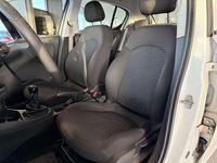 Gebraucht Opel Corsa Selection 69 PS (50 kW) 2017 Weiß Kleinwagen