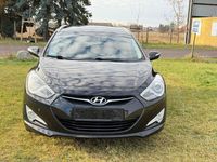 Gebraucht Hyundai i40 Style 177 PS (130 kW) 2012 Schwarz Kombi