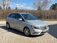 Gebraucht Mercedes B180 122 PS (89 kW) 2013 Silber Van / Kleinbus