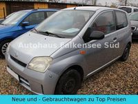 Gebraucht Daihatsu Cuore 58 PS (42 kW) 2003 Silber Kleinwagen
