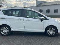 Używany Ford B-MAX SYNC Edition 101 KM (74 kW) 2014 Biały Minivan