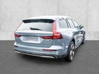 Gebraucht Volvo V60 CC Plus 250 PS (183 kW) 2024 Grau Kombi