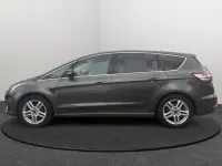 Gebraucht Ford S-MAX Titanium 241 PS (177 kW) 2017 Grau Van / Kleinbus