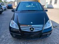 Gebraucht Mercedes A180 109 PS (80 kW) 2012 Schwarz Kleinwagen