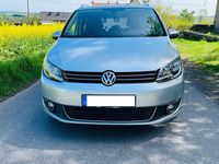 Gebraucht VW Touran Highline 105 PS (77 kW) 2012 Silber Van / Kleinbus