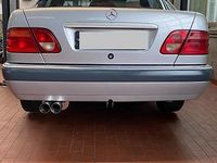 Gebraucht Mercedes E240 170 PS (125 kW) 1998 Silber Limousine