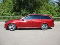 Gebraucht Mercedes E200 Edition 136 PS (100 kW) 2016 Rot Kombi