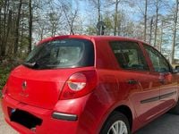 Gebraucht Renault Clio III 75 PS (55 kW) 2007 Rot Kleinwagen