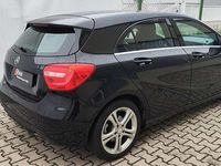Gebraucht Mercedes A180 122 PS (89 kW) 2014 Schwarz Kleinwagen