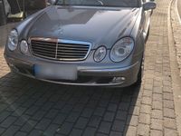 gebraucht Mercedes E320 •Airmatic •Scheckheft •1.Hand Rentner